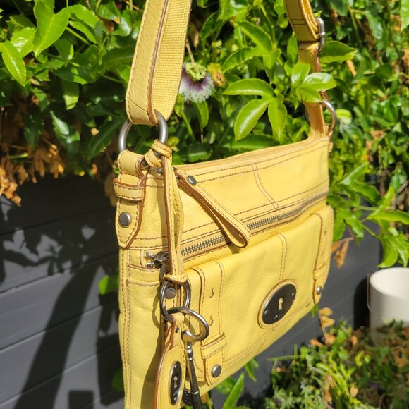 Vintge Y2K Yellow Fossil Maddox Shoulder/ Crossbody Bag - Picture 8 of 9